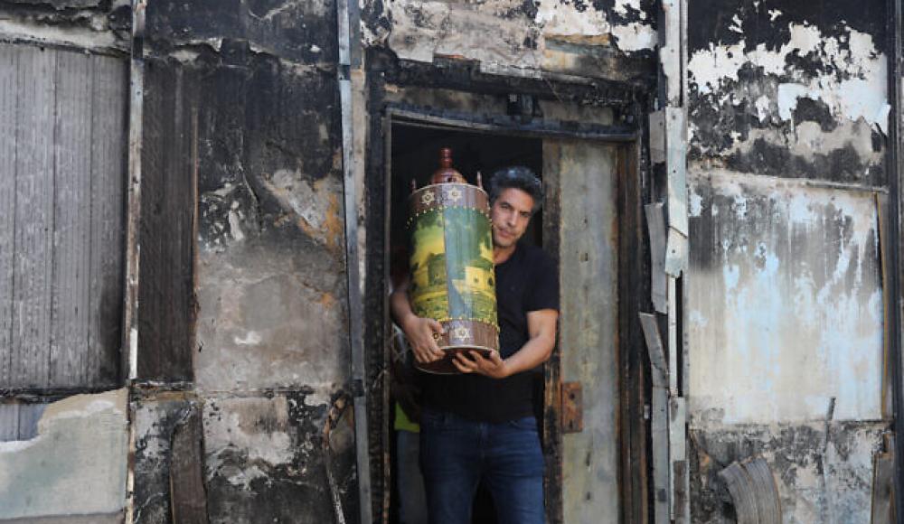 Мансур Аббас: мы отремонтируем синагоги, сожженные арабами
