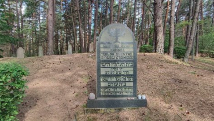 В Паланге почтили память жертв Холокоста