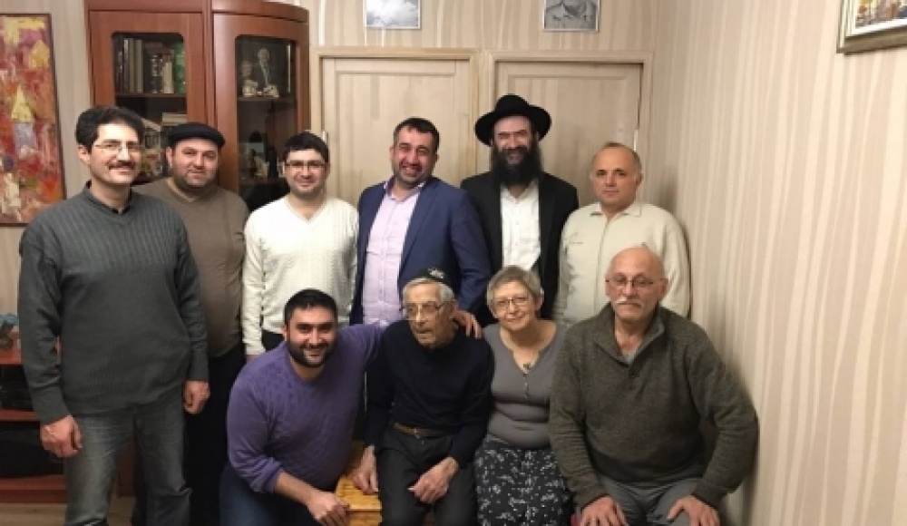 Представители общины горских евреев Москвы навестили ветерана ВОВ