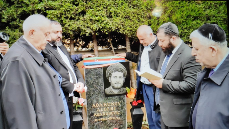 Память национального героя Азербайджана Альберта Агарунова почтили в Баку