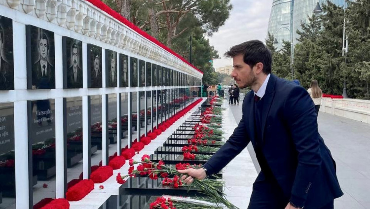 Посол Израиля в Азербайджане чтит память жертв 20 января
