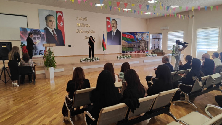 Вечная память герою: школьное мероприятие в честь Альберта Агарунова в Баку