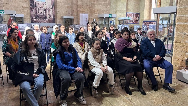 Лекция о культуре и традициях горских евреев состоялась в Музее ковра в Дербенте