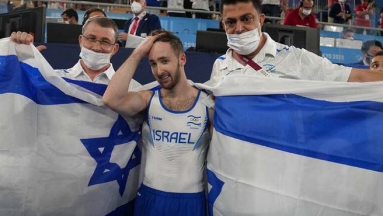 Израильские гимнасты завоевали две золотые медали на Кубке мира