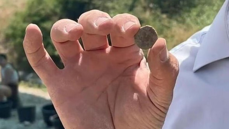 В Израиле школьники нашли исламскую монету возрастом 1200 лет