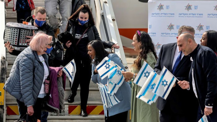 Репатрианты смогут получить израильский загранпаспорт, доказав, что намерены поселиться в стране