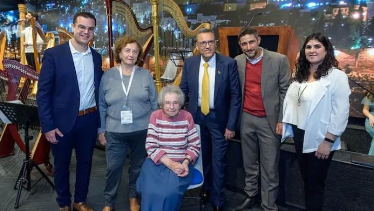 70 переживших Холокост встретили Песах в музее «Друзья Сиона»