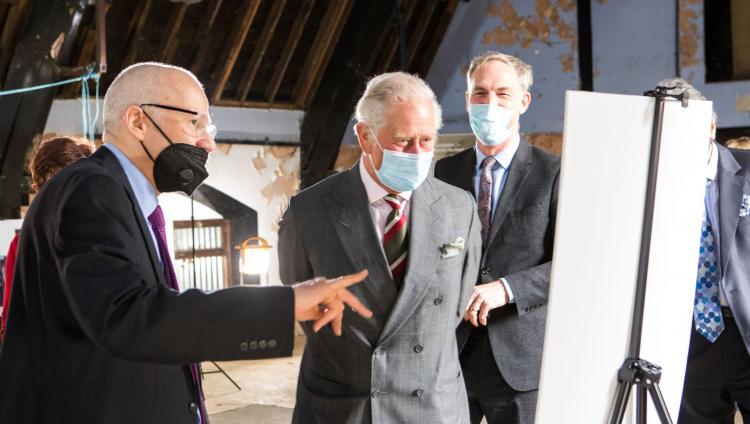 Наследник британского престола посетил 150-летнюю синагогу в Уэльсе