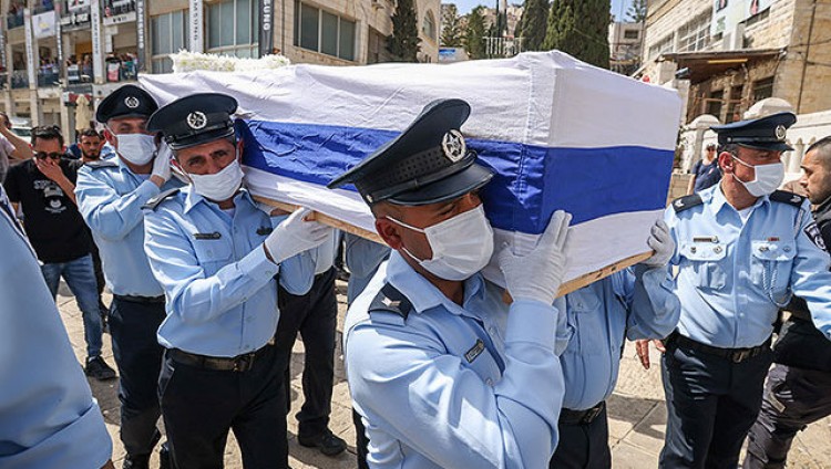 В Ноф а-Галиль состоялись похороны прапорщика полиции Амира Хури, погибшего в перестрелке с террористом