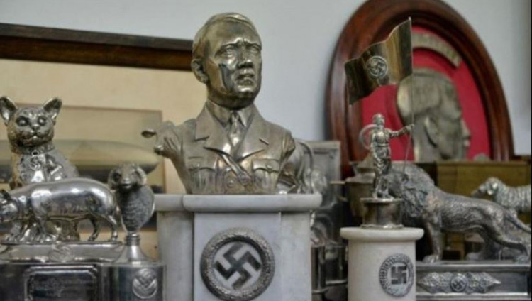 Раввин призвал аукционный дом снять с торгов вещи Гитлера