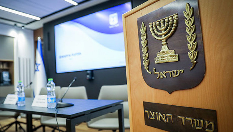 Из-за военных расходов минфин Израиля хочет на полгода ускорить повышение НДС