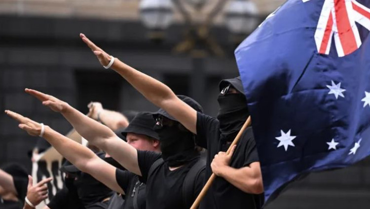 В Австралии вступил в силу запрет на демонстрацию нацистского приветствия и символики