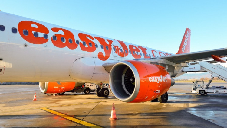 Более 100 летевших в Тель-Авив пассажиров EasyJet застряли в аэропорту Манчестера на сутки