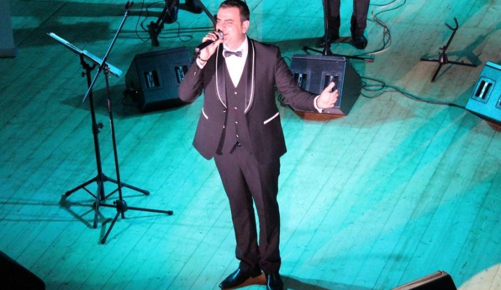 Горско-еврейский певец Мануэль Исаков представил в Баку «Райский сад»