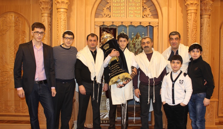 Бар-мицва Раймонда Абрамова в синагоге «Бейт-Сфаради»