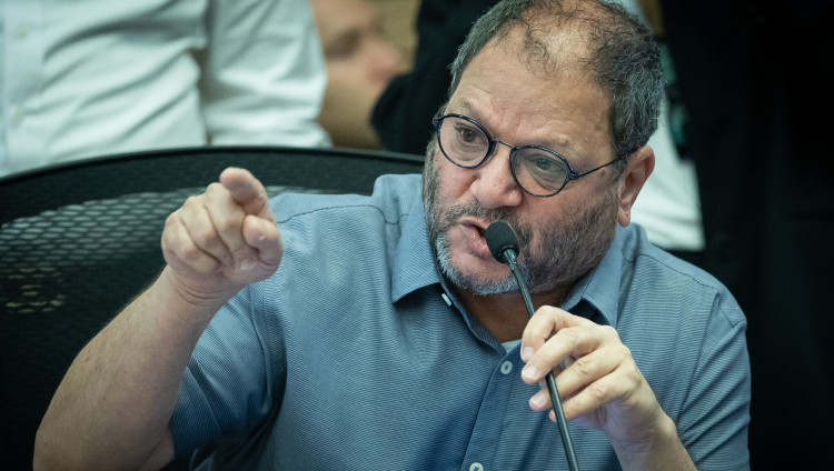 Депутат, обвинивший ЦАХАЛ в геноциде, может быть изгнан из Кнессета