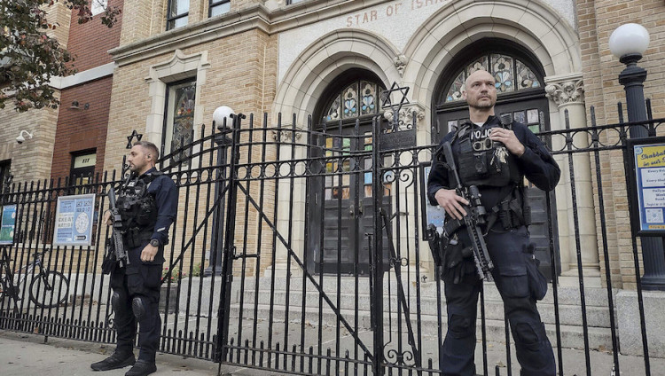США выделили $400 млн на безопасность синагог и мечетей на фоне роста угроз