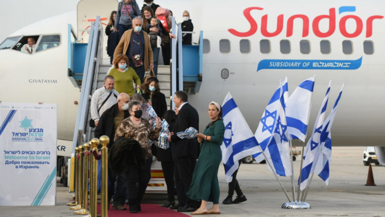 Репатриация в Израиль из западных стран падает, из России — растет