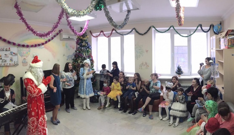 Еврейские школьники из Пятигорска  подарили радость больным детям