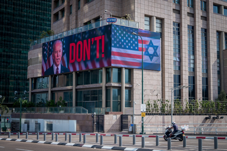 A-billboard-above-the-Ayalon-Highway-in-Tel-Aviv-thanking-President-Joe-Biden-for-his-support-October-11-2023..jpg