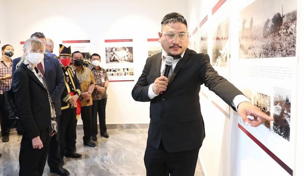 Мусульмане Индонезии требуют закрыть первую в стране выставку о Холокосте