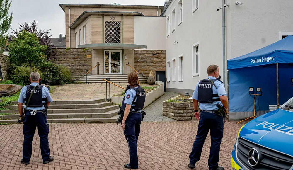 В Германии за планирование терактов против синагог и церквей задержана группа подростков