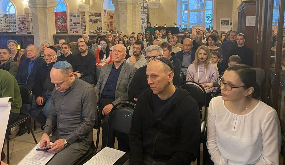 День памяти жертв Холокоста отметили в Воронежской синагоге