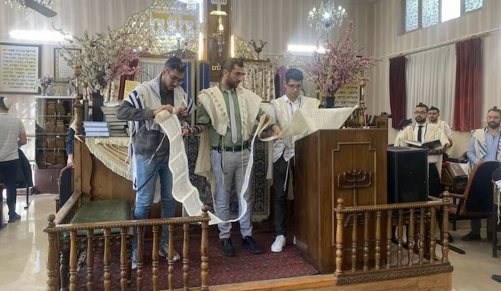 В синагоге Тегерана состоялось чтение свитка Эстер