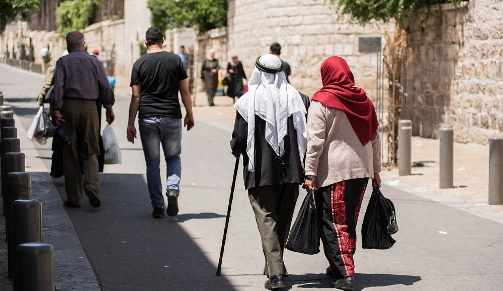 Опрос: меньше половины арабских граждан ассоциируют себя с Израилем — после 70% в ноябре