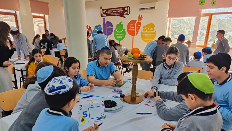 Ту би-Шват отпраздновали в еврейской школе «Хабад Ор-Авнер» в Баку