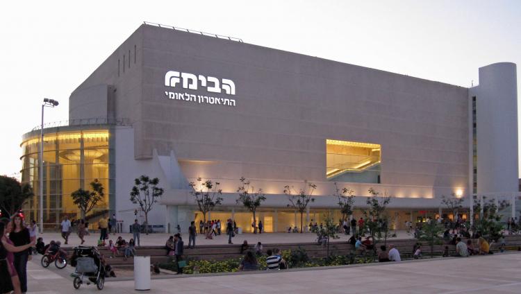 Мэр Тель-Авива намерен открыть театры. Министр культуры — против
