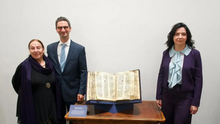 Старейшая в мире еврейская Библия будет доставлена в Израиль специальным авиарейсом