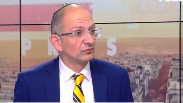 Израильский ученый был шокирован вопросом французского телеведущего, почему он носит кипу