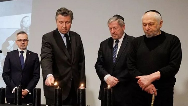 В Еврейском музее и Центре толерантности почтили память жертв Холокоста