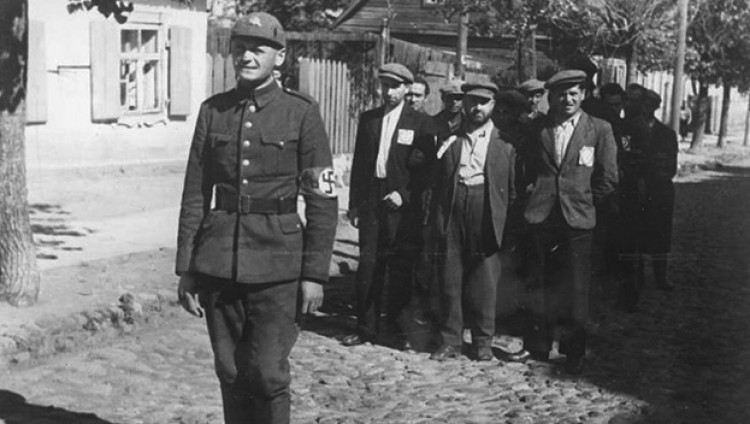 ФСБ рассекретила документы об участии литовских карателей в казнях евреев и военнопленных