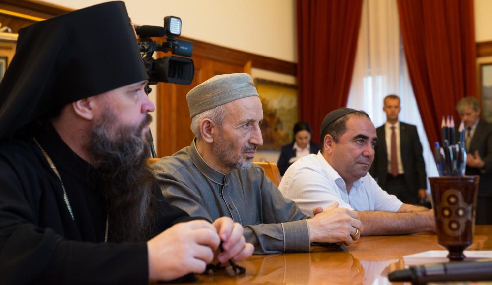 Полпред президента РФ в СКФО познакомился с жизнью евреев Дагестана