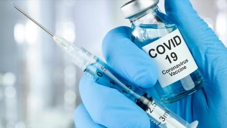 Израильские ученые выявили значительное снижение иммунитета через полгода после второй прививки от коронавируса