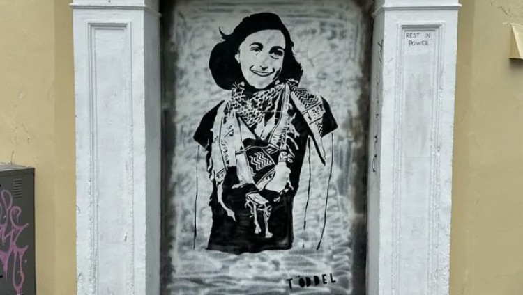 В Норвегии появилась уличная фреска с Анной Франк в куфие «в знак протеста против действий Израиля в Газе»