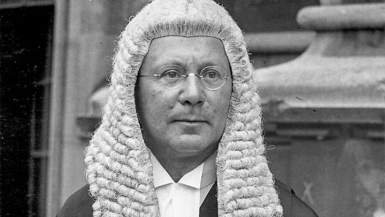 Британия увековечит королевского адвоката, сыгравшего ключевую роль в Нюрнбергском процессе