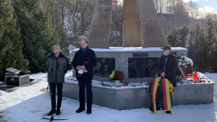 Калининградский губернатор принял участие в «Марше жизни»