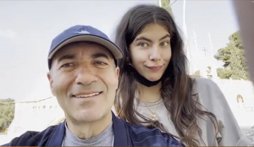 «Погреться на солнышке»: Игорь Крутой с семьей уехал путешествовать по Израилю