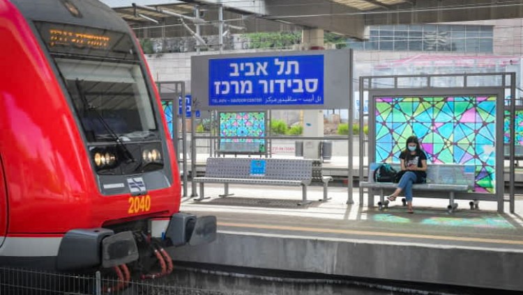 В Израиле запущены новые маршруты электропоездов вдоль береговой линии
