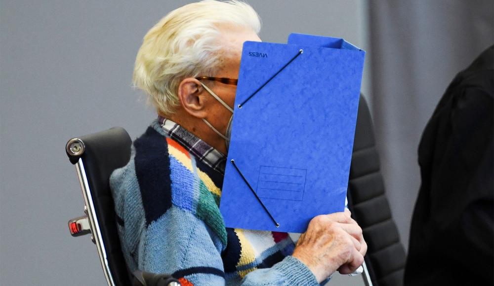 100-летний бывший охранник Заксенхаузена заявил суду, что «невиновен»