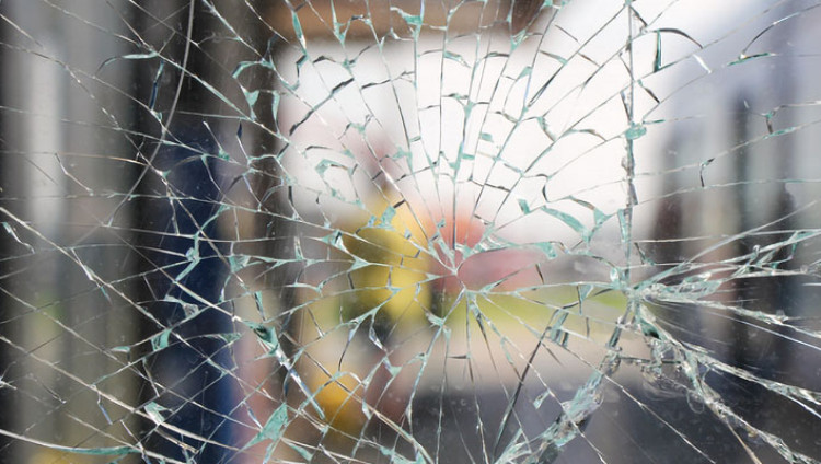 Вандалы разгромили стеклянные двери «Бейт-ХАБАДа» университета Южной Калифорнии