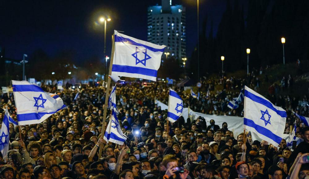 «Беннет должен уйти!»: многотысячный протест в Иерусалиме