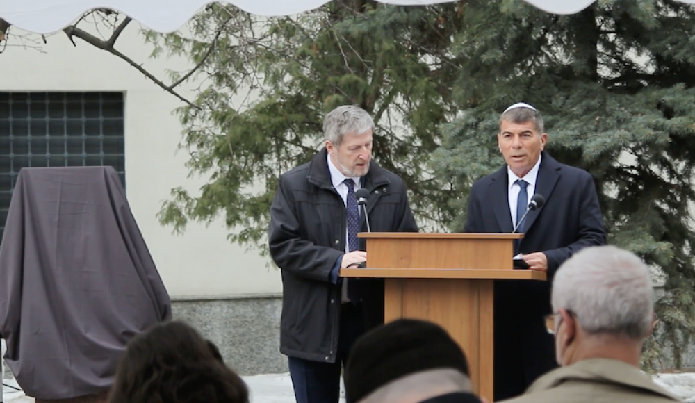 Глава МИД Израиля открыл в Москве памятник жертвам Холокоста и погибшим евреям-красноармейцам