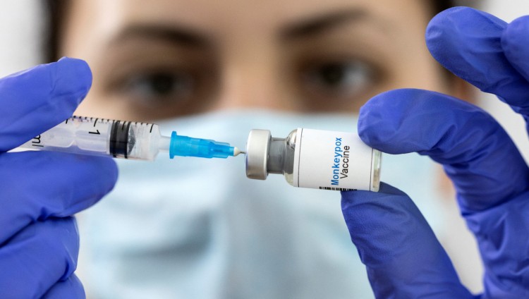 Израиль закупит тысячи вакцин против обезьянней оспы в связи с объявлением ВОЗ