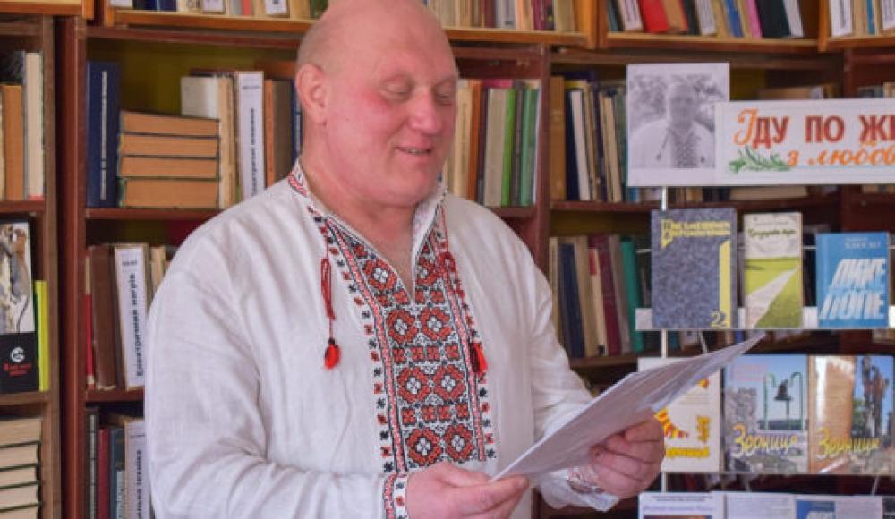 «Свежий жид ложился в яму»: украинский поэт-патриот оказался антисемитом