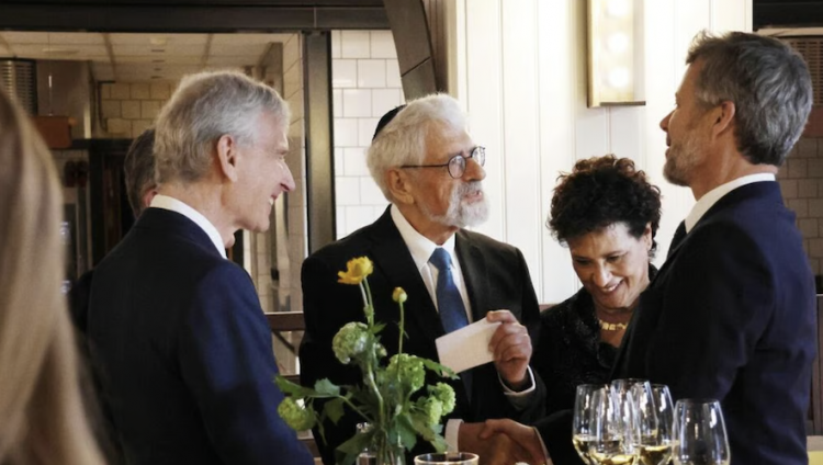 Король Дании вручил израильскому профессору престижную премию за исследования мозга