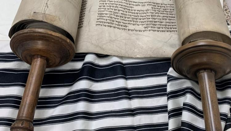 В Еврейском музее Флориды выставят переживший Холокост свиток Торы из Чехии